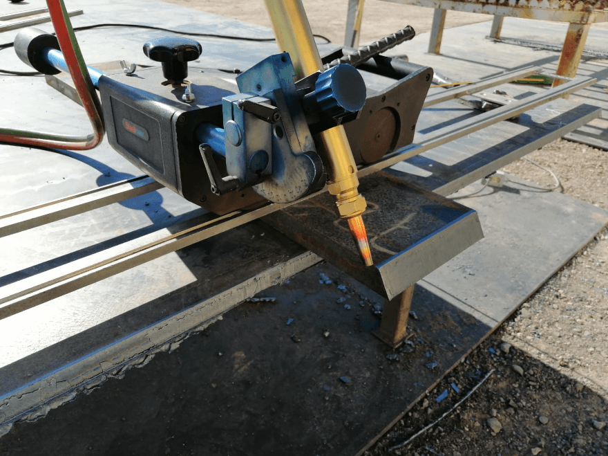 AUTOMATIZACIÓN CON CARRO DE CORTE Y SOLDADURA, FABRICACIÓN DE TRABES PARA PUENTES VEHICULARES CON MODELO TORCH RUNNER CDL DE STEELMAX