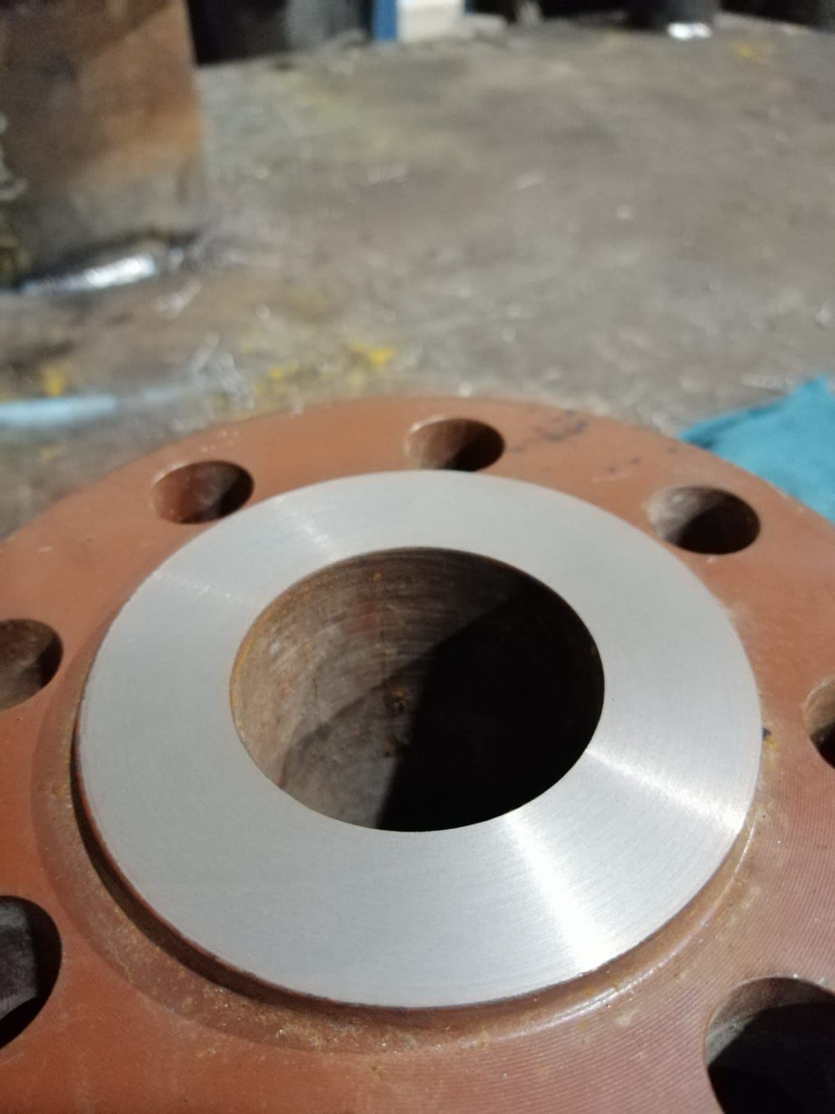 EQUIPOS DE RECTIFICADO, RAYADO, REALCE BAJO DESDE 0" HASTA 60" CON MODELOS FI14 M Y FI40P DE NODHA PARA CUMPLIMIENTO DE NORMAS ASME B16.5